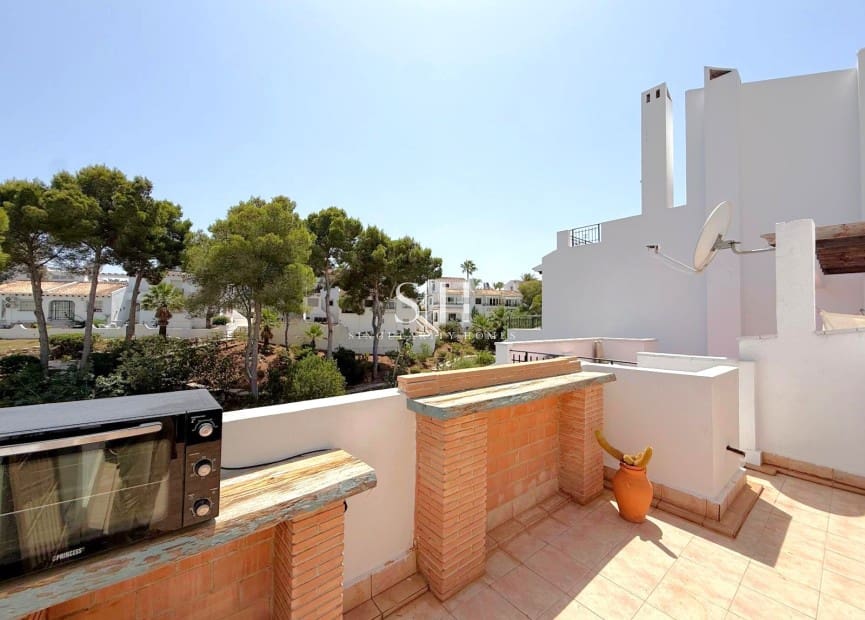 4 Zimmer Haus zu verkaufen in Villamartin mit Pool - 325.000 € (Ref: 10026555)