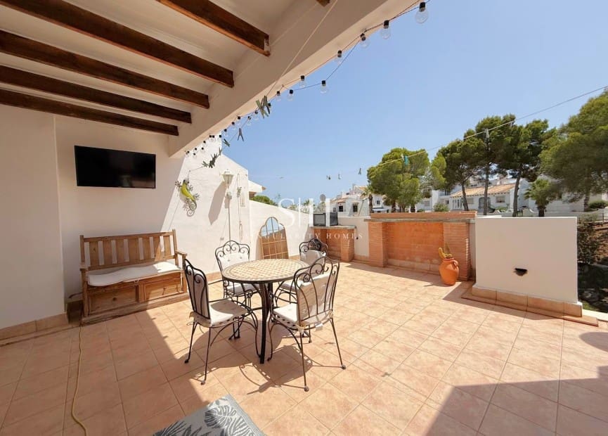 4 Zimmer Haus zu verkaufen in Villamartin mit Pool - 325.000 € (Ref: 10026555)