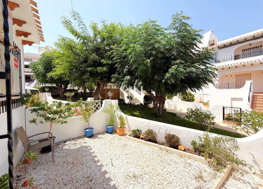 4 Zimmer Haus zu verkaufen in Villamartin mit Pool - 325.000 € (Ref: 10026555)