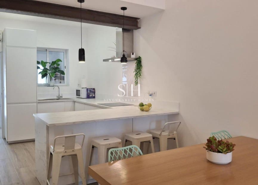 Casa de 3 habitaciones en Playa Flamenca en venta - 204.000 € (Ref: 10026560)