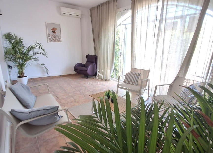 Casa de 3 habitaciones en Playa Flamenca en venta - 204.000 € (Ref: 10026560)