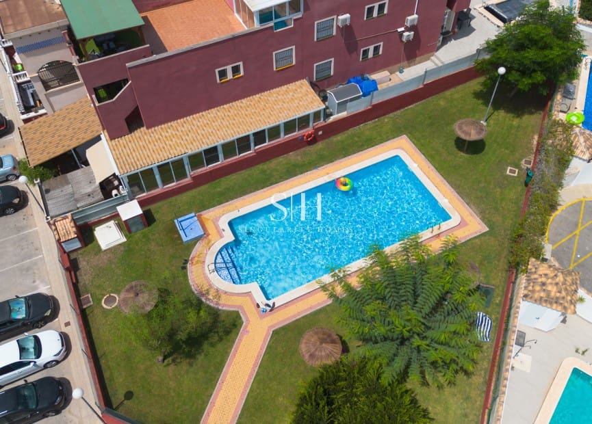 2 bedroom Bungalow for sale in Los Altos with pool - € 249,000 (Ref: 10026561)