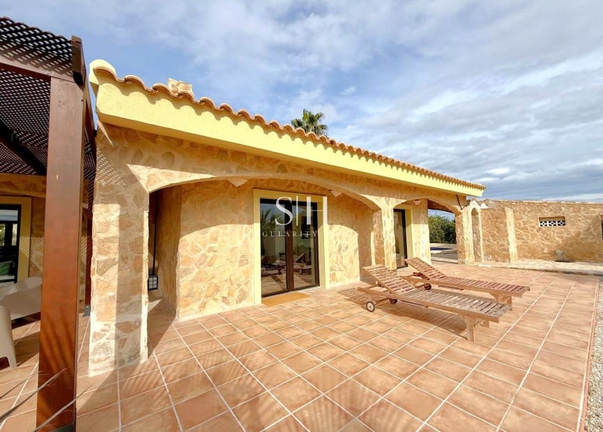 3 bedroom Villa for sale in San Miguel de Salinas with pool garage - € 875,000 (Ref: 10026604)