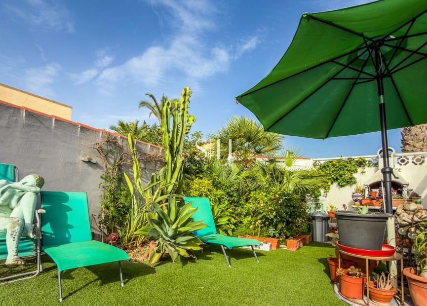 2 makuuhuone Huvila myytävänä paikassa Torrevieja mukana uima-altaan - 465 000 € (Ref: 10033500)