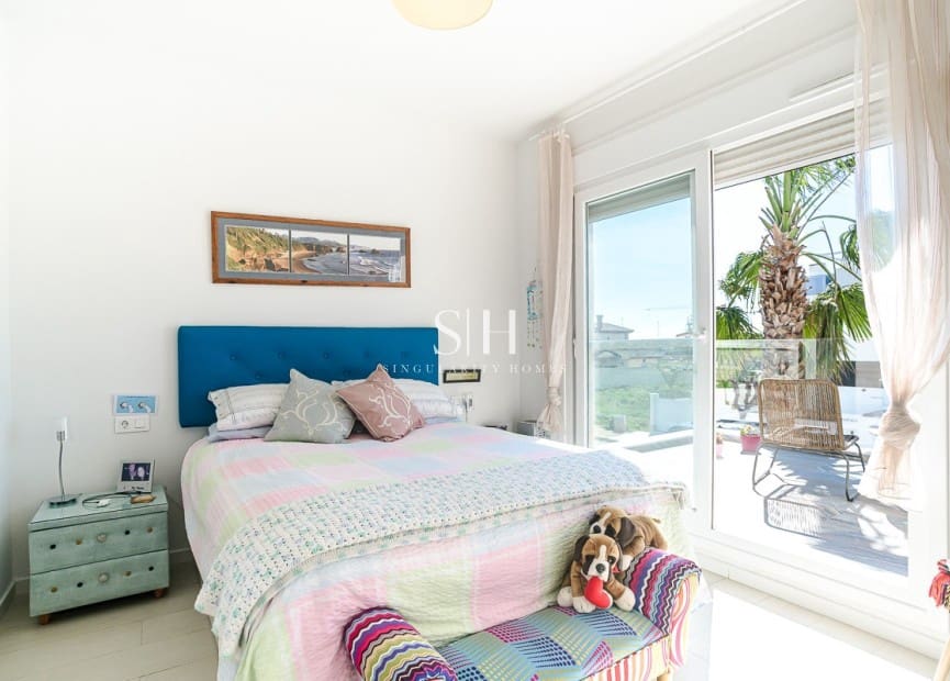 3 bedroom Villa for sale in Pilar de la Horadada with pool - € 450,000 (Ref: 10048606)