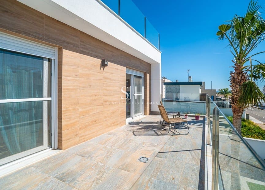 3 bedroom Villa for sale in Pilar de la Horadada with pool - € 450,000 (Ref: 10048606)