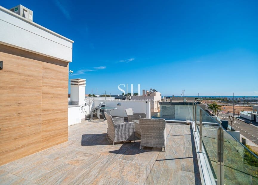 3 bedroom Villa for sale in Pilar de la Horadada with pool - € 450,000 (Ref: 10048606)