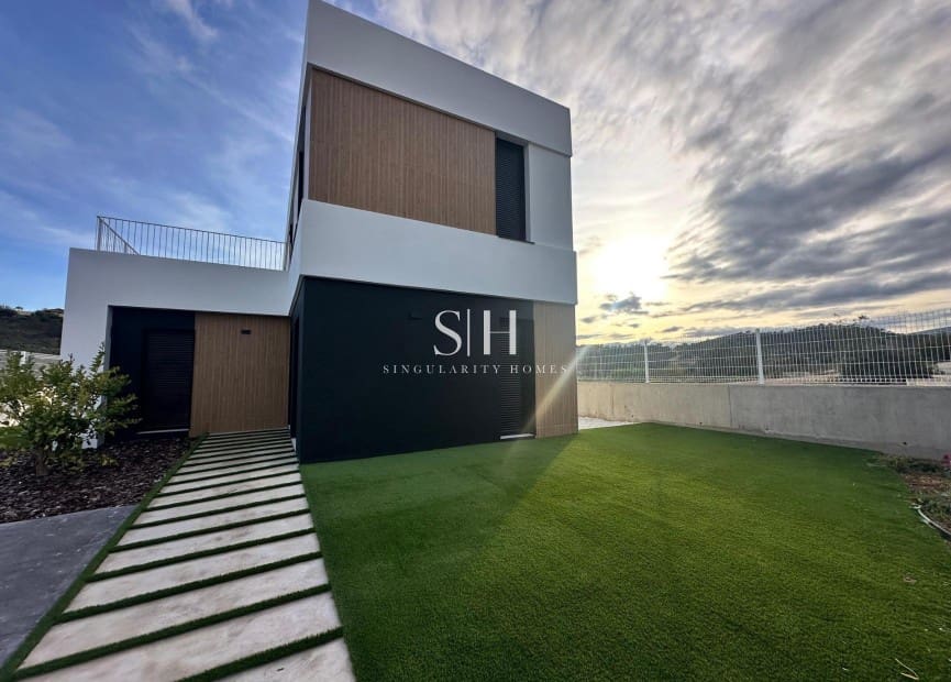 Chalet de 3 habitaciones en Finestrat en venta con piscina garaje - 850.000 € (Ref: 10048608)