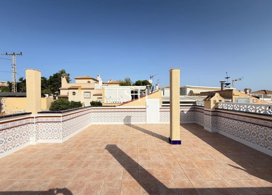 2 camera da letto Villetta a Schiera in vendita in Torrevieja con piscina garage - 249.900 € (Rif: 10048614)