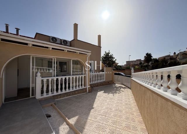 2 Zimmer Reihenhaus zu verkaufen in Miramar - Torre del Moro, Torrevieja mit Pool Garage - 249.900 € (Ref: 10048614)