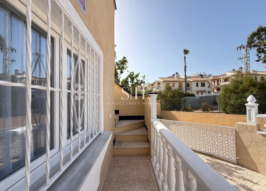 2 camera da letto Villetta a Schiera in vendita in Torrevieja con piscina garage - 249.900 € (Rif: 10048614)
