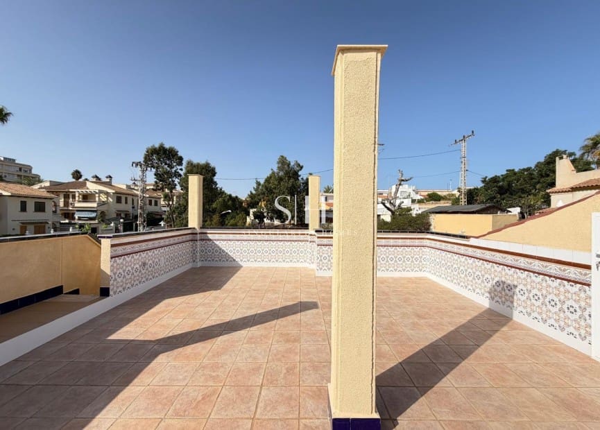 2 camera da letto Villetta a Schiera in vendita in Torrevieja con piscina garage - 249.900 € (Rif: 10048614)