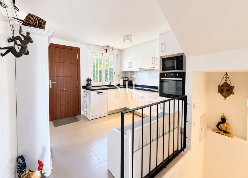 2 bedroom Townhouse for sale in Aguas Nuevas with pool - € 295,000 (Ref: 10060956)
