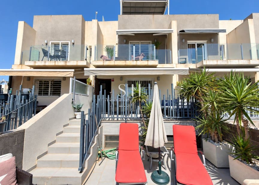2 bedroom Townhouse for sale in Aguas Nuevas with pool - € 295,000 (Ref: 10060956)