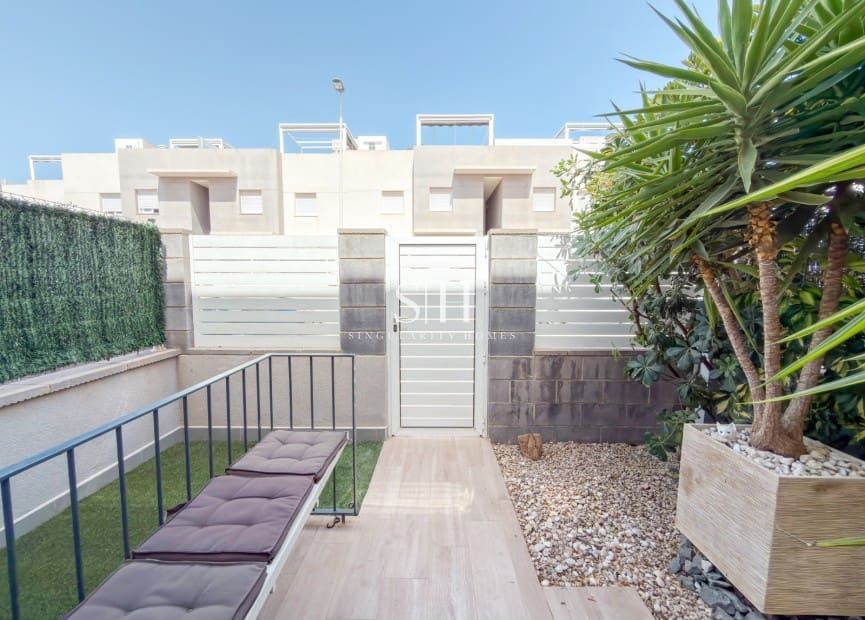2 bedroom Townhouse for sale in Aguas Nuevas with pool - € 295,000 (Ref: 10060956)