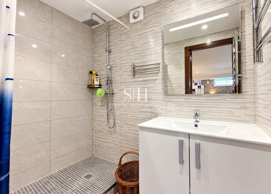 2 bedroom Townhouse for sale in Aguas Nuevas with pool - € 295,000 (Ref: 10060956)
