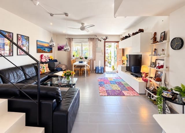 2 makuuhuone Omakotitalo myytävänä paikassa Aguas Nuevas, Torrevieja mukana uima-altaan - 295 000 € (Ref: 10060956)