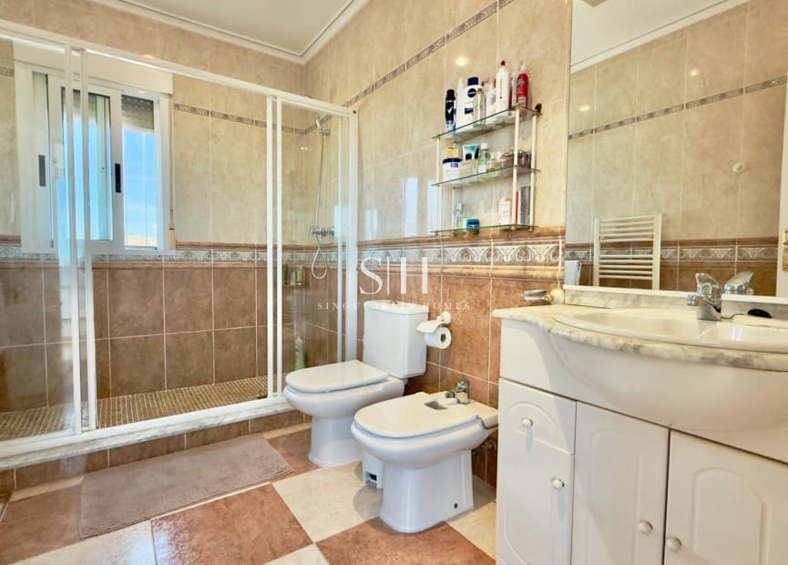 4 Zimmer Villa zu verkaufen in Dona Pepa mit Pool - 575.000 € (Ref: 10062508)