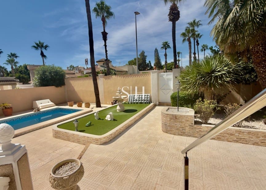 4 Zimmer Villa zu verkaufen in Dona Pepa mit Pool - 575.000 € (Ref: 10062508)