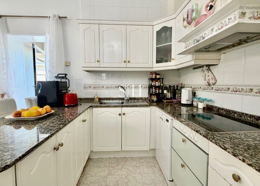 4 Zimmer Villa zu verkaufen in Dona Pepa mit Pool - 575.000 € (Ref: 10062508)