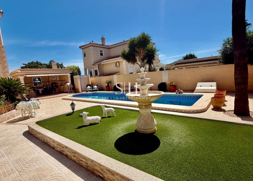 4 Zimmer Villa zu verkaufen in Dona Pepa mit Pool - 575.000 € (Ref: 10062508)