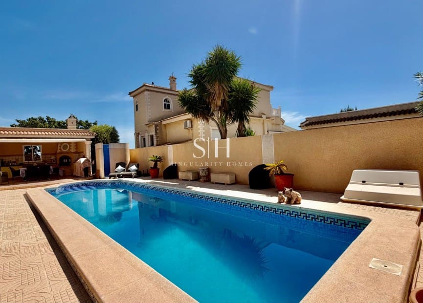 4 Zimmer Villa zu verkaufen in Dona Pepa mit Pool - 575.000 € (Ref: 10062508)