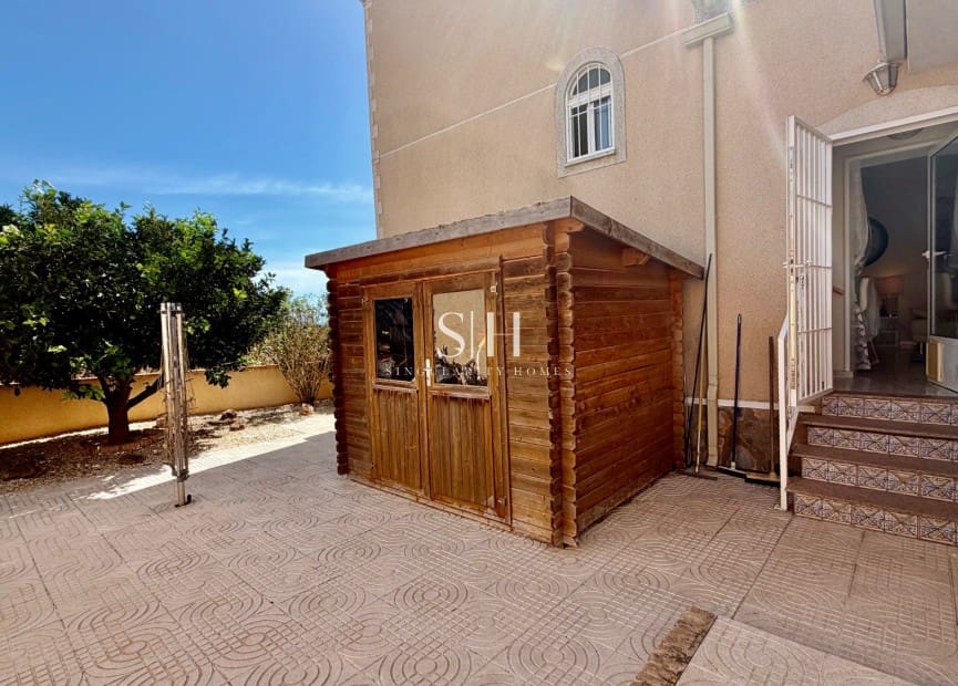 4 Zimmer Villa zu verkaufen in Dona Pepa mit Pool - 575.000 € (Ref: 10062508)