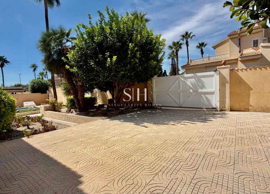 4 Zimmer Villa zu verkaufen in Dona Pepa mit Pool - 575.000 € (Ref: 10062508)