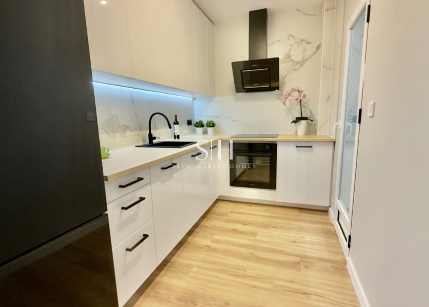 3 sypialnia Dom szeregowy na sprzedaż w La Florida z basenem garażem - 268 800 € (Ref: 10062509)