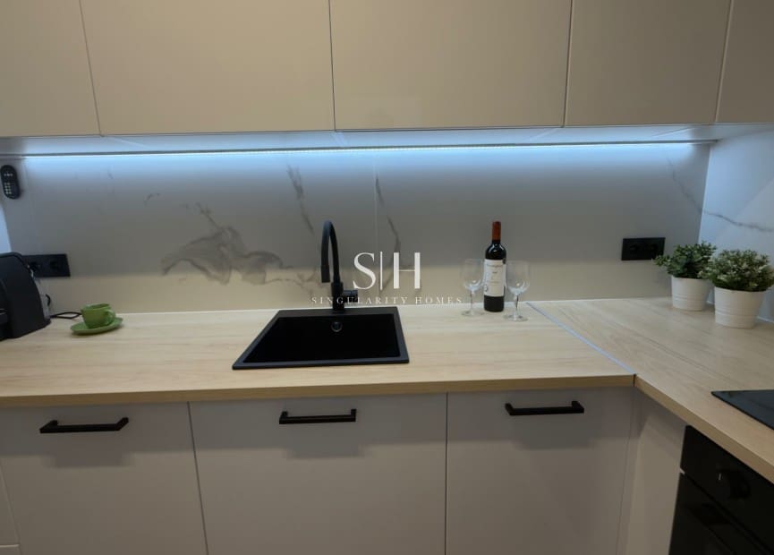 3 sypialnia Dom szeregowy na sprzedaż w La Florida z basenem garażem - 268 800 € (Ref: 10062509)