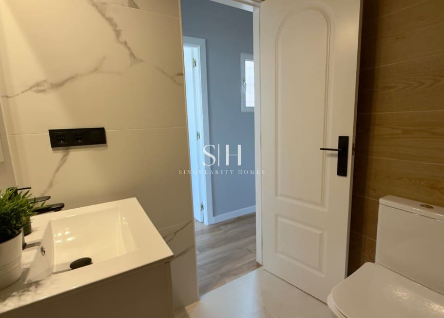 3 sypialnia Dom szeregowy na sprzedaż w La Florida z basenem garażem - 268 800 € (Ref: 10062509)