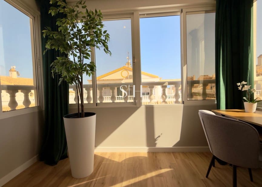 3 sypialnia Dom szeregowy na sprzedaż w La Florida z basenem garażem - 268 800 € (Ref: 10062509)