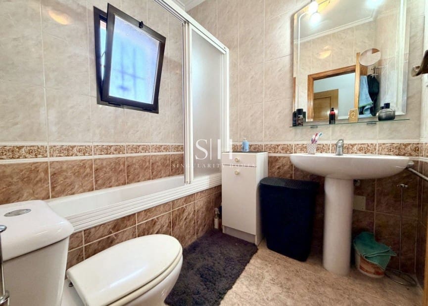 Chalet de 3 habitaciones en Benijófar en venta con garaje - 318.000 € (Ref: 10062818)