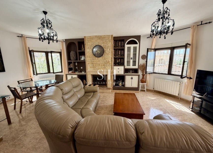 Chalet de 3 habitaciones en Benijófar en venta con garaje - 318.000 € (Ref: 10062818)