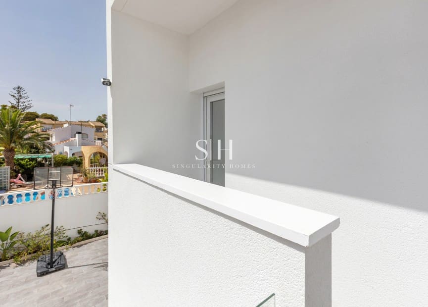 5 quarto Moradia para venda em Los Balcones com piscina garagem - 849 000 € (Ref: 10062820)