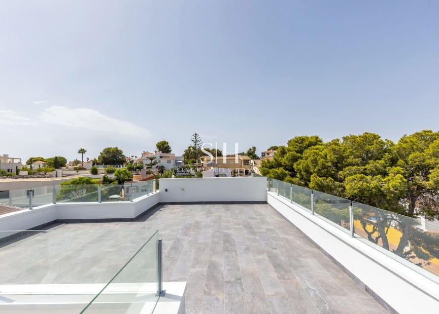 5 quarto Moradia para venda em Los Balcones com piscina garagem - 849 000 € (Ref: 10062820)