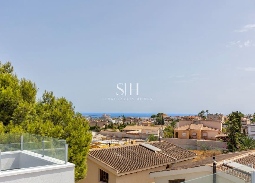 5 quarto Moradia para venda em Los Balcones com piscina garagem - 849 000 € (Ref: 10062820)