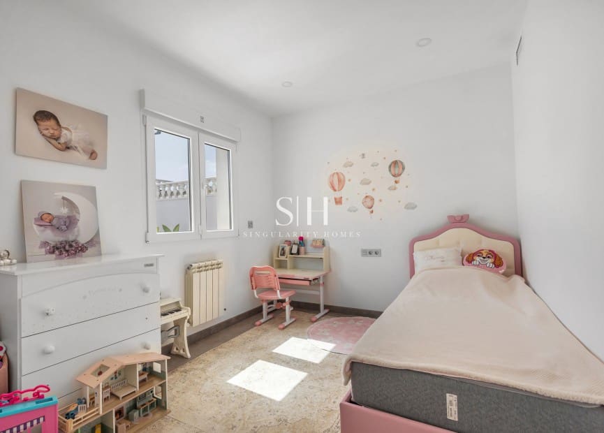 5 quarto Moradia para venda em Los Balcones com piscina garagem - 849 000 € (Ref: 10062820)