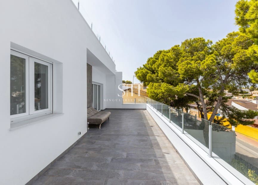 5 quarto Moradia para venda em Los Balcones com piscina garagem - 849 000 € (Ref: 10062820)