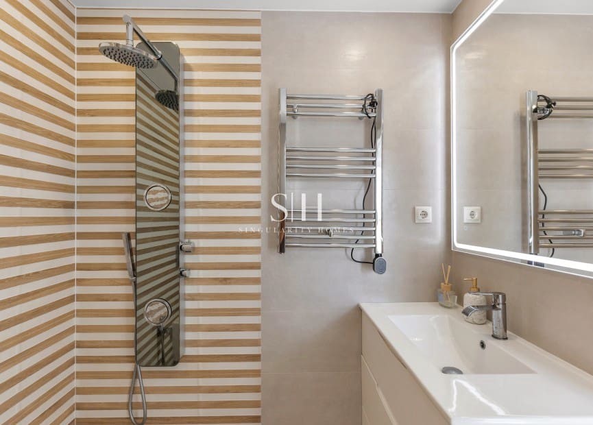 5 quarto Moradia para venda em Los Balcones com piscina garagem - 849 000 € (Ref: 10062820)