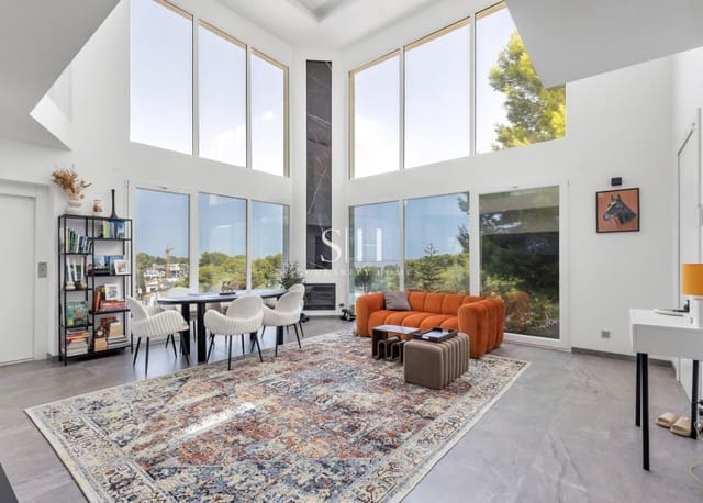 5 quarto Moradia para venda em Los Balcones com piscina garagem - 849 000 € (Ref: 10062820)