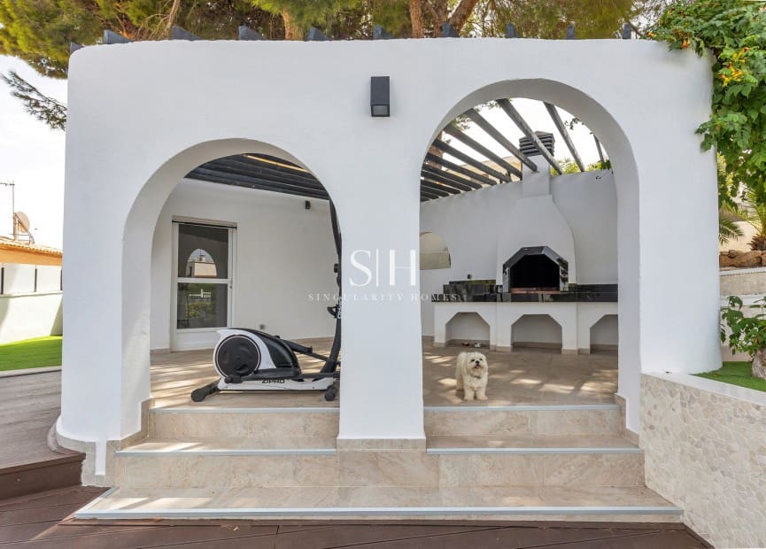5 quarto Moradia para venda em Los Balcones com piscina garagem - 849 000 € (Ref: 10062820)
