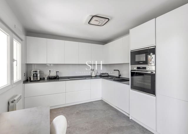 5 quarto Moradia para venda em Los Balcones com piscina garagem - 849 000 € (Ref: 10062820)