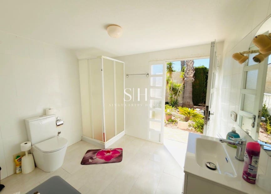 Chalet de 4 habitaciones en Ciudad Quesada en venta con piscina garaje - 699.000 € (Ref: 10077191)