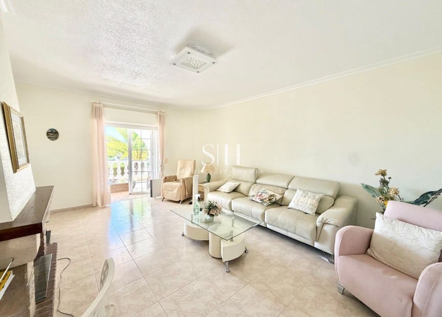 Chalet de 4 habitaciones en Ciudad Quesada en venta con piscina garaje - 699.000 € (Ref: 10077191)