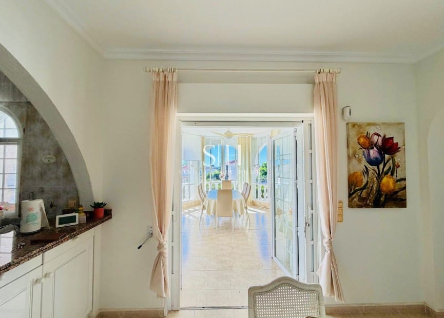 Chalet de 4 habitaciones en Ciudad Quesada en venta con piscina garaje - 699.000 € (Ref: 10077191)