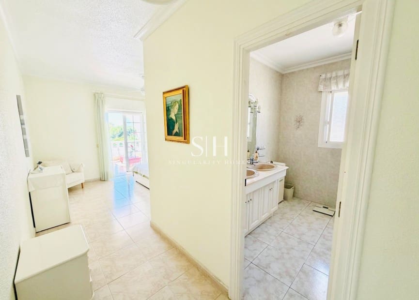 Chalet de 4 habitaciones en Ciudad Quesada en venta con piscina garaje - 699.000 € (Ref: 10077191)