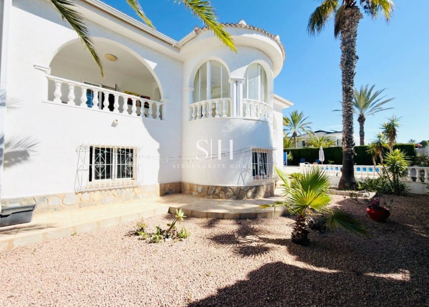 Chalet de 4 habitaciones en Ciudad Quesada en venta con piscina garaje - 699.000 € (Ref: 10077191)