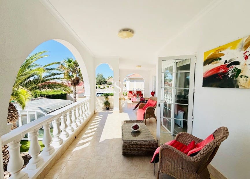 Chalet de 4 habitaciones en Ciudad Quesada en venta con piscina garaje - 699.000 € (Ref: 10077191)