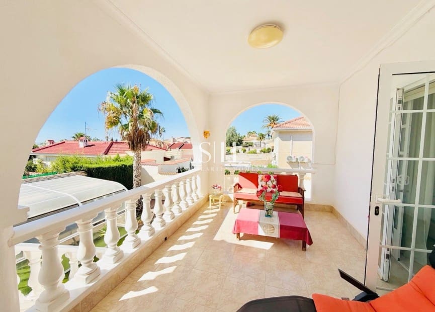 Chalet de 4 habitaciones en Ciudad Quesada en venta con piscina garaje - 699.000 € (Ref: 10077191)